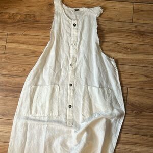 Designer White Linen Jumpsuit S/M – Loose Fit, Vacation-Ready